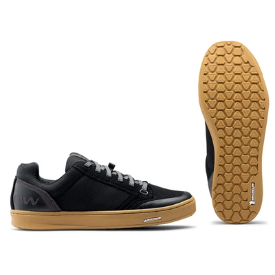 CIPŐ NORTHWAVE FLAT TRIBE 2 39 FEKETE